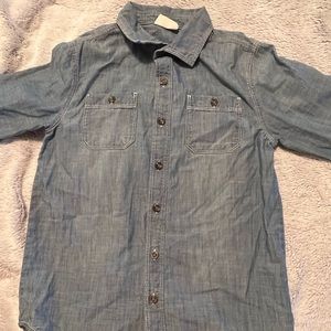 Boys collared shirt size 7-8. Never worn.